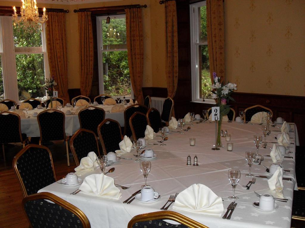 Ledgowan Lodge Hotel Achnasheen Exterior photo